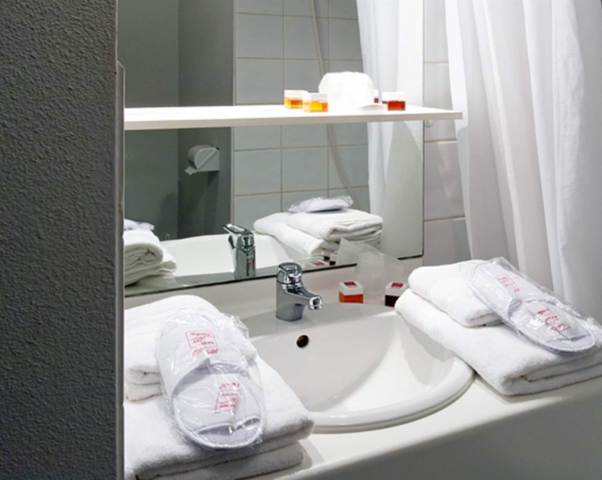 Sejours & Affaires Tours Leonard De Vinci Aparthotel Buitenkant foto